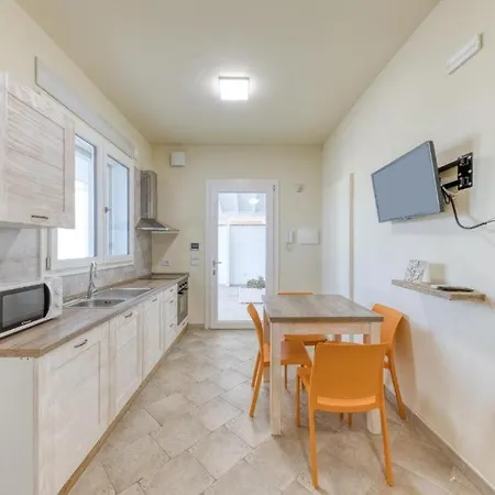 Aparthotel La Spiaggetta Torre San Giovanni