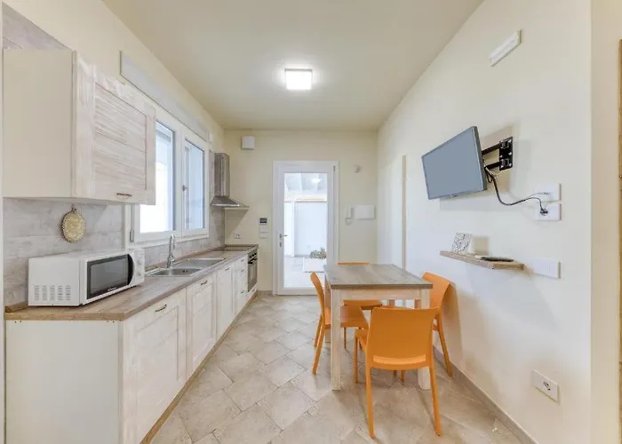 Aparthotel La Spiaggetta Torre San Giovanni