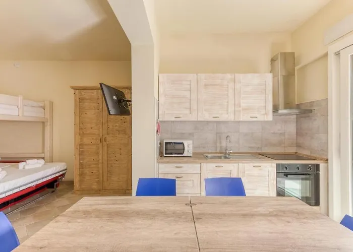 Aparthotel La Spiaggetta Torre San Giovanni