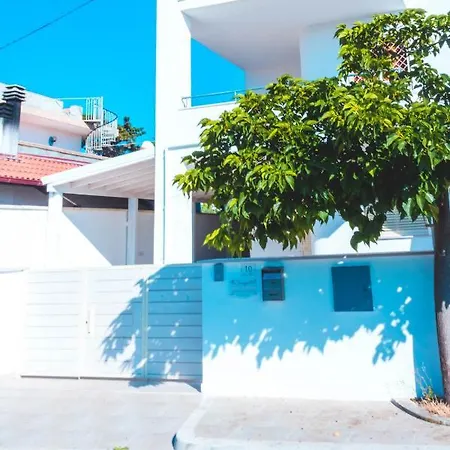 Apart Otel La Spiaggetta 3*